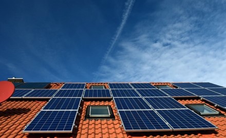Saulės elektrinėms įsirengti ir seniems šildymo katilams pasikeisti skirta daugiau nei 21 mln. eurų