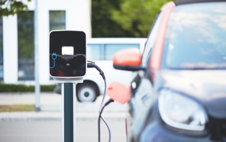 Už keičiamą seną automobilį į elektromobilį – iki 5 tūkst. eurų subsidija