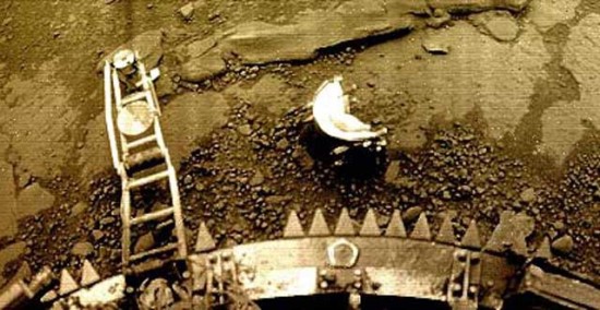 Sovietų 1981 paleistas „Venera 13“ zondas užfiksavo šį Veneros paviršiaus vaizdą.© Dr. Ksanfomality/Astronomicheskii Vestnik