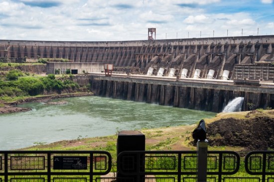 Itaipu užtvanka  © www.flickr.com