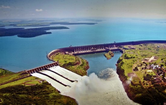 Itaipu užtvanka © en.wikipedia.org