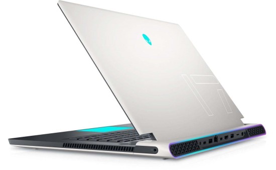 „Alienware“ pademonstravo galingiausius savo produktus: pristatyti nauji žaidimams skirti kompiuteriai