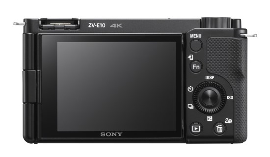 „Sony Electronics“ pristatė pirmą „Alpha“ serijos keičiamo objektyvo kamerą „ZV-E10“