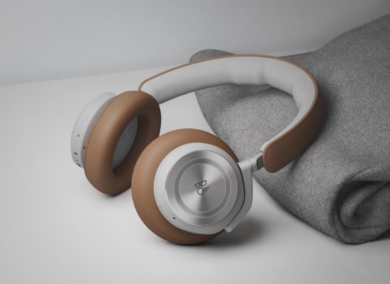 „Beoplay HX“ ausinės