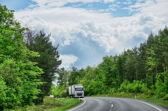 Lietuvoje siūloma įrengti didžiausią Baltijos šalyse sunkiasvorių elektromobilių įkrovimo stotelių tinklą Lietuvoje siūloma įrengti didžiausią Baltijos šalyse sunkiasvorių elektromobilių įkrovimo stotelių tinklą