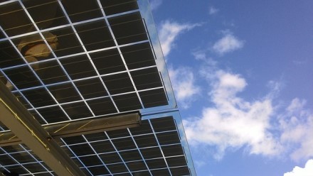 Mokslininkai kuria nepalyginamai efektyvesnes saulės baterijas