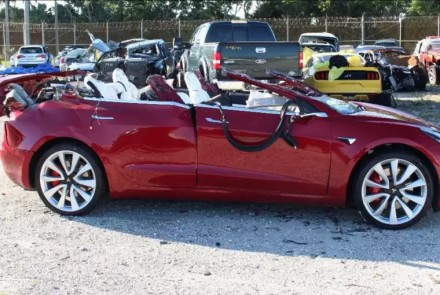 Vienas „Huawei“ vadovų perspėjo: „Tesla“ automobiliai žudo žmones Vienas „Huawei“ vadovų perspėjo: „Tesla“ automobiliai žudo žmones