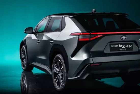 „Toyota“ padedama „Subaru“ bandys užkariauti Europą su elektriniu milžinu „Toyota“ padedama „Subaru“ bandys užkariauti Europą su elektriniu milžinu