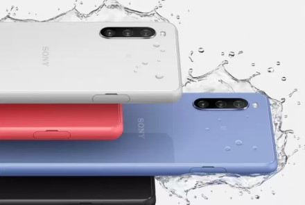 „Sony“ pristatė nebrangų telefoną – „Xperia 10 III Lite“