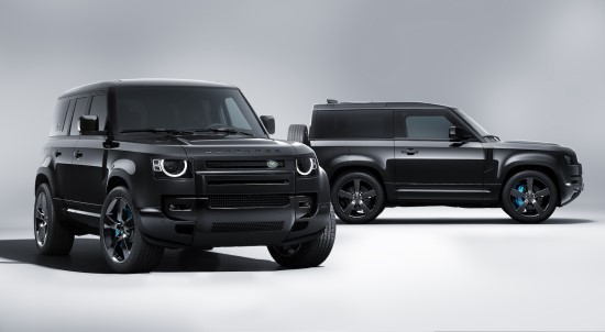 „Land Rover“ pristatė naują „Defender V8 Bond Edition“