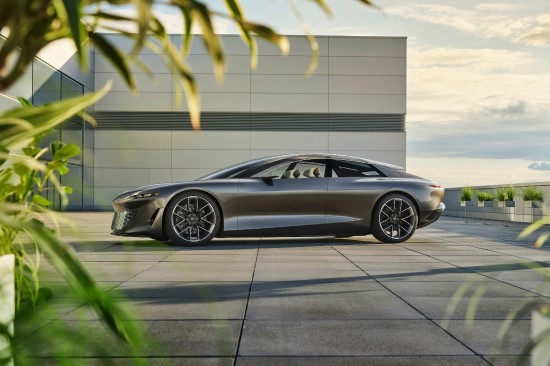 „Audi Grandsphere“: pirmąja klase ateities link „Audi Grandsphere“: pirmąja klase ateities link