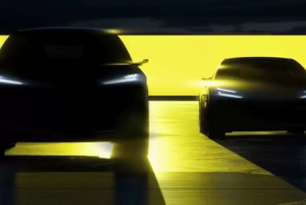 Britai kuria „Model X“ konkurentą, įkvėpimo semiasi iš „Porsche“