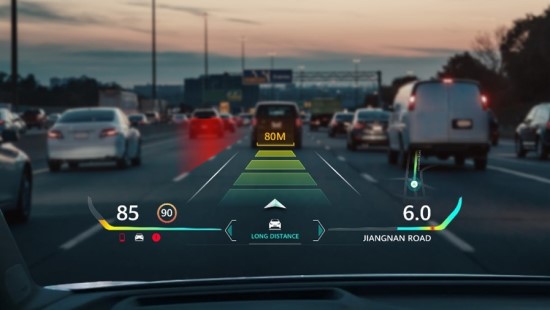 Debiutavo naują vairavimo patirtį suteikiantis „Huawei AR–HUD“ Debiutavo naują vairavimo patirtį suteikiantis „Huawei AR–HUD“
