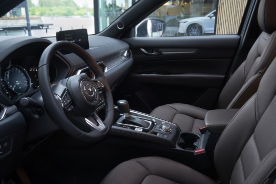„Mazda“ atnaujino populiarųjį CX-5 „Mazda“ atnaujino populiarųjį CX-5