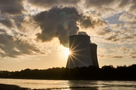 Kinija ketina išbandyti neįprastą branduolinį reaktorių