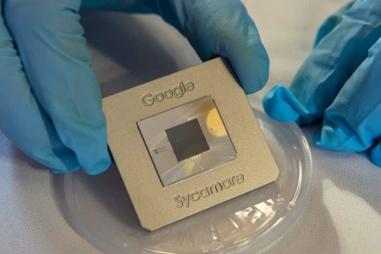 „Google“ „Sycamore“ kvantinis procesorius 2019 pasiekė rekordą, kuris dabar viršytas© Peter Kneffel/dpa/„Alamy Live News“