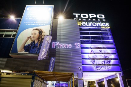 Pirmą kartą naktinis naujojo „iPhone“ pristatymas vyko net dviejuose Lietuvos miestuose