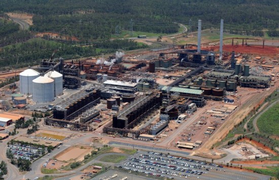 Australijoje daug aliuminio oksido gryninimo fabrikų. © Dave Hunt/AAP