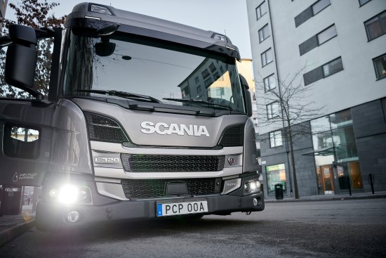 Pristatyti visapusiški hibridiniai „Scania“ sunkvežimiai
