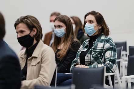 Pažangiausi Vilniaus universiteto pirmakursiai paskatinti 3000 eurų vertės „Teltonikos“ stipendijomis