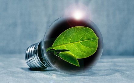 Kaip taupyti elektrą ir padėti planetai?