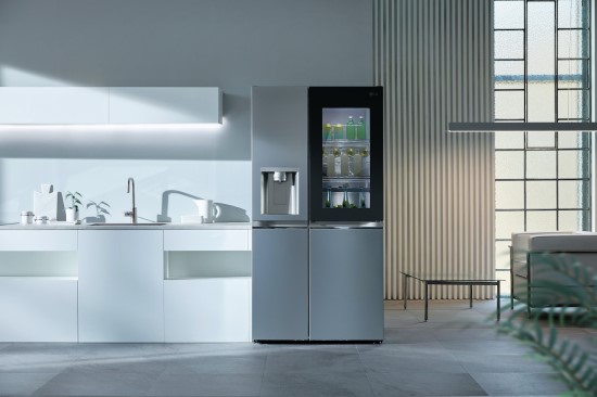 Naujausi LG „InstaView“ šaldytuvai suteikia elegancijos bet kuriai virtuvei