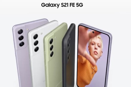 „Samsung“ pristatė pirmąją šių metų naujieną – „Galaxy S21 FE“