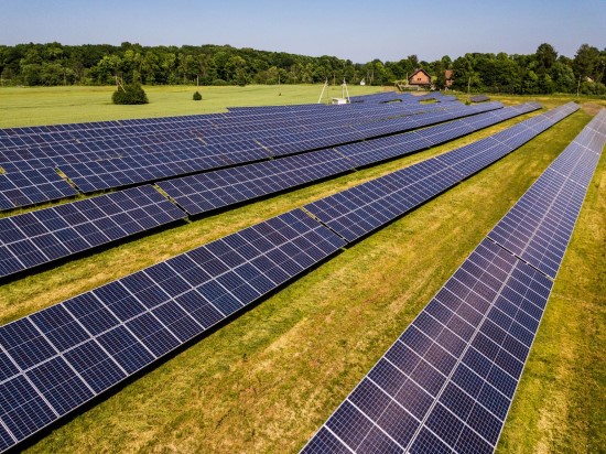 „Elektrum Lietuva“ pajūryje šiemet statys rekordinio dydžio saulės parką