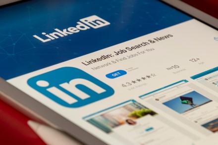 Kaip patraukti „LinkedIn“ algoritmo dėmesį ir būti pastebėtam darbdavių?