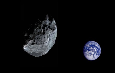NASA teigia, kad netrukus pro Žemę praskries „potencialiai pavojingas“ asteroidas