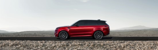 Pristatytas naujasis „Range Rover Sport“: jo galimybės įrodytos atliekant sudėtingą triuką