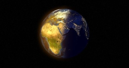 Saulės energija naktį – australų mokslininkai mato Žemę kaip didelę bateriją