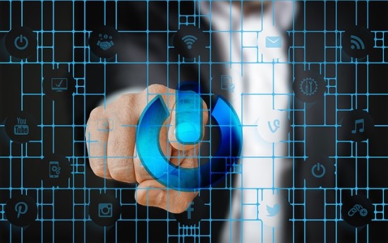 Garsiausia „Meta“ krizė: kodėl technologijų gigantai kartais tiesiog išsijungia? Garsiausia „Meta“ krizė: kodėl technologijų gigantai kartais tiesiog išsijungia?