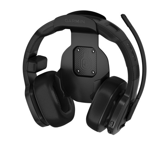 „dēzl Headset 200“