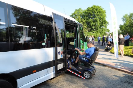 Druskininkuose pristatyti pirmieji elektriniai autobusai