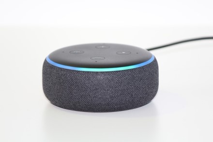 „Amazon“ virtualus asistentas „Alexa“ galės prabilti mirusių artimųjų balsu