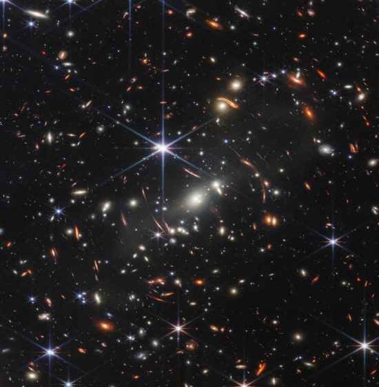 J. Webbo kosminiu teleskopu užfiksuotas aiškiausias ankstyvosios Visatos vaizdas / NASA nuotr.