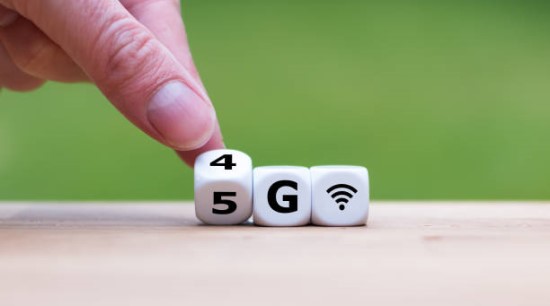 Lietuvoje keičiasi 5G vertinimas: mažiau bijoma dėl sveikatos, bet vis dar abejojama dėl žalos bitėms