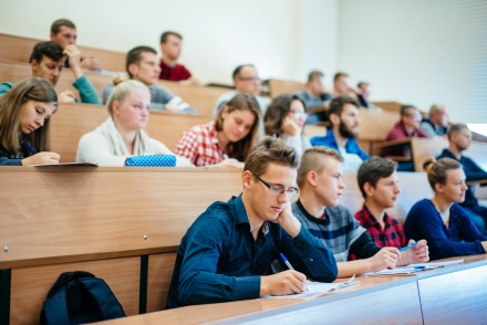 VDU išlieka tarp lyderių: pagal priimtųjų studentų skaičių – antras Lietuvoje