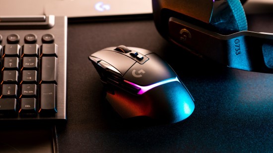 „Logitech“ pristato žaidimų pelės „G502 X“ laidinę, belaidę ir „PLUS“ versijas