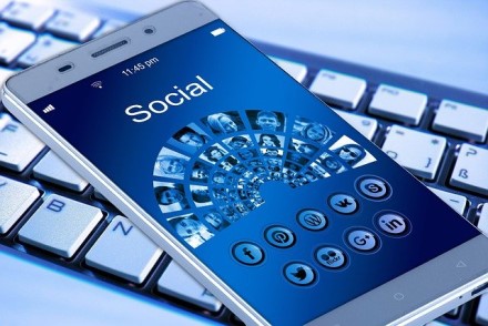 Socialinių tinklų paskyrą prarasti lengva – kaip ją atgauti pataria ekspertai