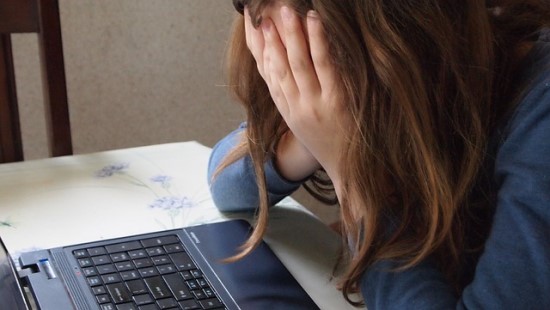 Neigiamas interneto poveikis vaikui: kaip jį atpažinti ir kaip padėti?