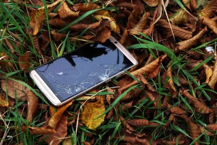 Kaip geriausiai apsaugoti savo išmanųjį telefoną nuo smūgių? Kaip geriausiai apsaugoti savo išmanųjį telefoną nuo smūgių?
