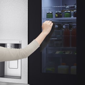 7 iš 10 žmonių prisipažįsta atidarinėjantys šaldytuvą be jokio konkretaus tikslo. Kaip tai veikia energijos vartojimo efektyvumą?