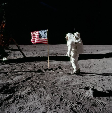 Teisiniai reguliavimai kosmose: kam priklauso Mėnulis?