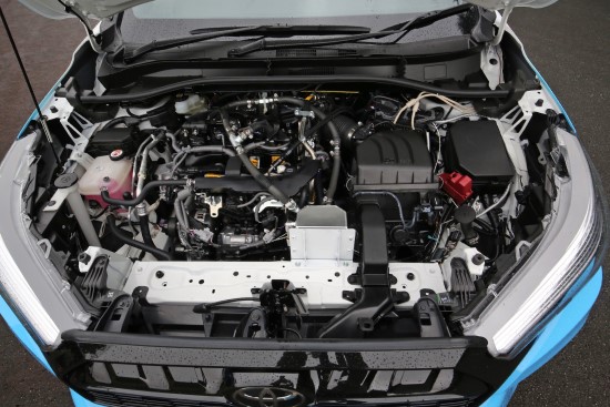 „Toyota“ pristatė vandeniliu varomą „Corolla Cross Hydrogen“ koncepcinį modelį