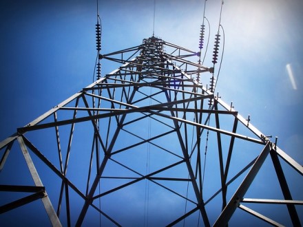 Pavasarį Lietuvos elektros sistema pirmą kartą veiks visiškai savarankiškai: „Litgrid“ planuoja išskirtinį bandymą