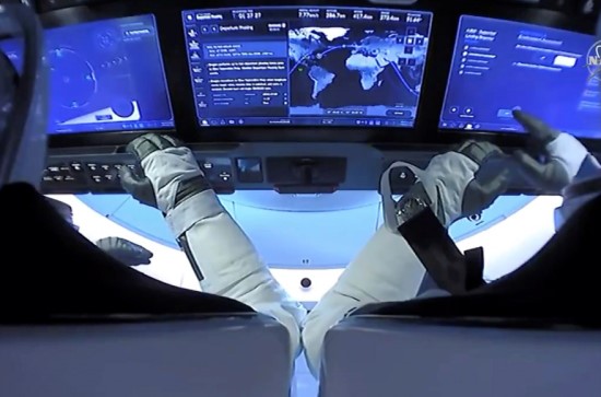 „SpaceX“ pilotuojama kapsulė „Crew Dragon“