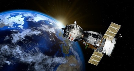 Sugedus Rusijos erdvėlaiviui, trys TKS astronautai liko be „gelbėjimosi valties“