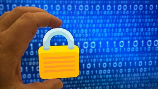 Kibernetinių išpuolių daugėja: ar kyla IT saugumo sektoriaus akcijų kainos?